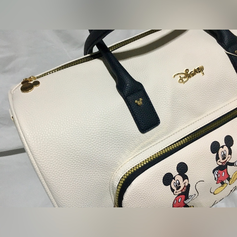 Disney’s Mickey Mouse Weekender Bag NWT - Picture 3 of 5
